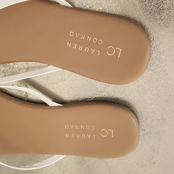Lauren Conrad Tan & White Flip Flops Women's Size 10 (Never worn) - Picture 2 of 5